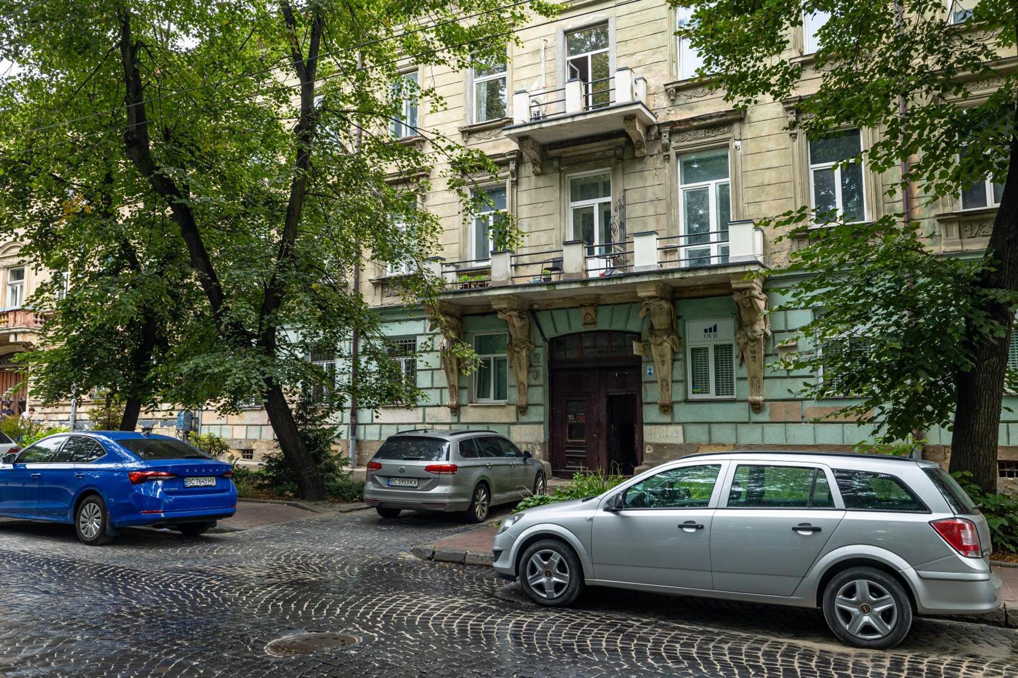 Avangard Green Park Іі Apart Liov Exterior foto