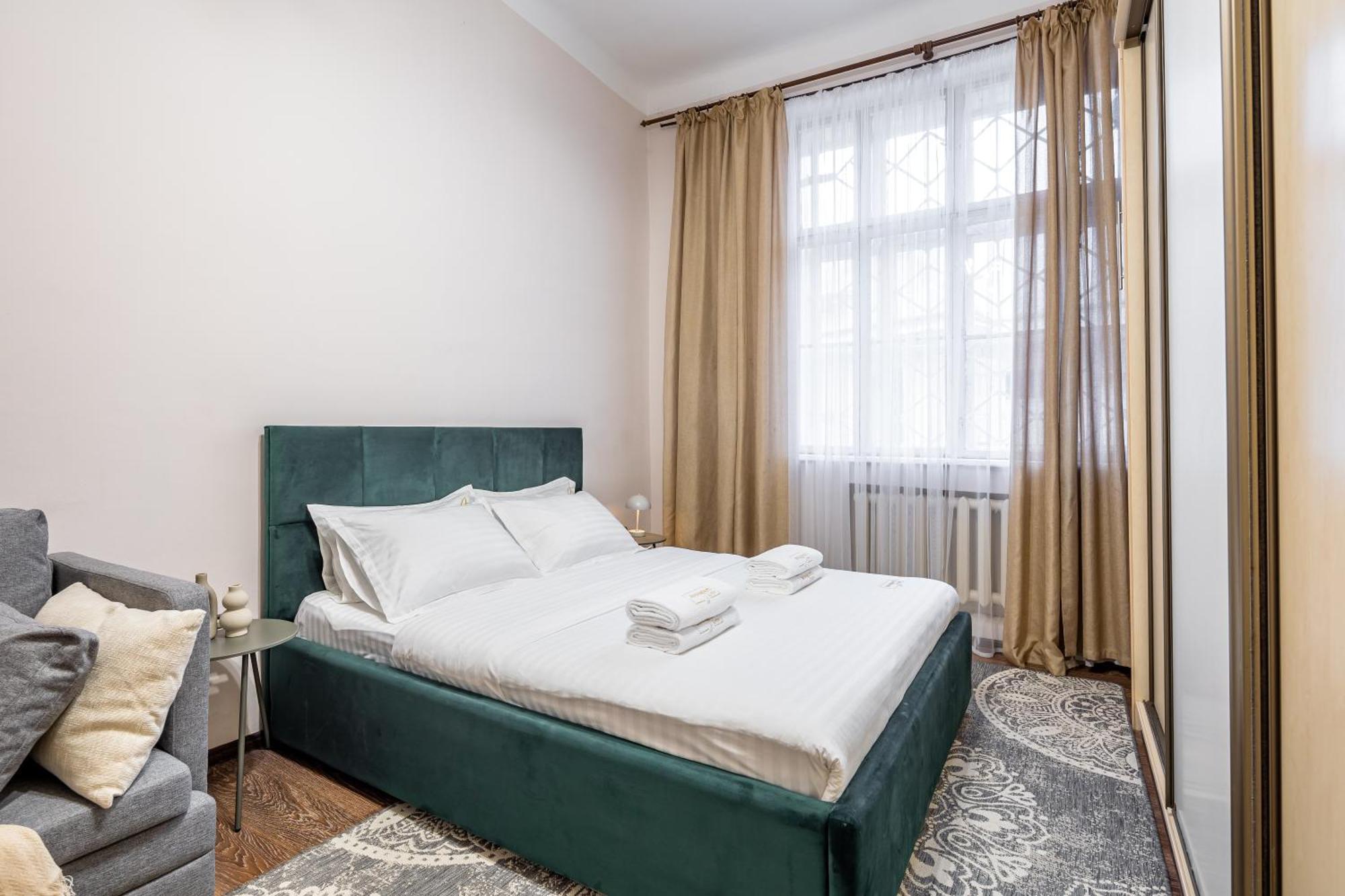 Avangard Green Park Іі Apart Liov Exterior foto